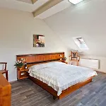 Oasis מלון דירות 4*