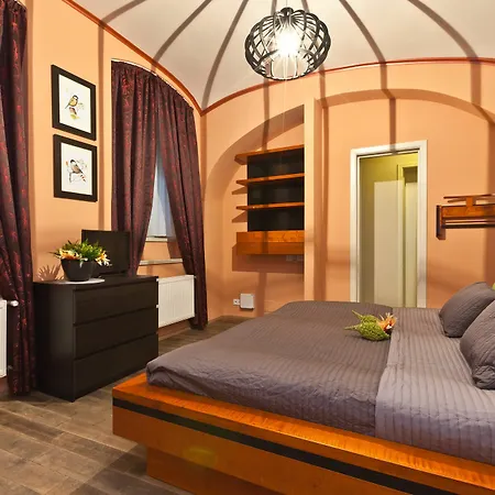 Oasis Aparthotel