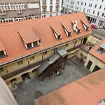 Oasis Apartmanhotel 4*